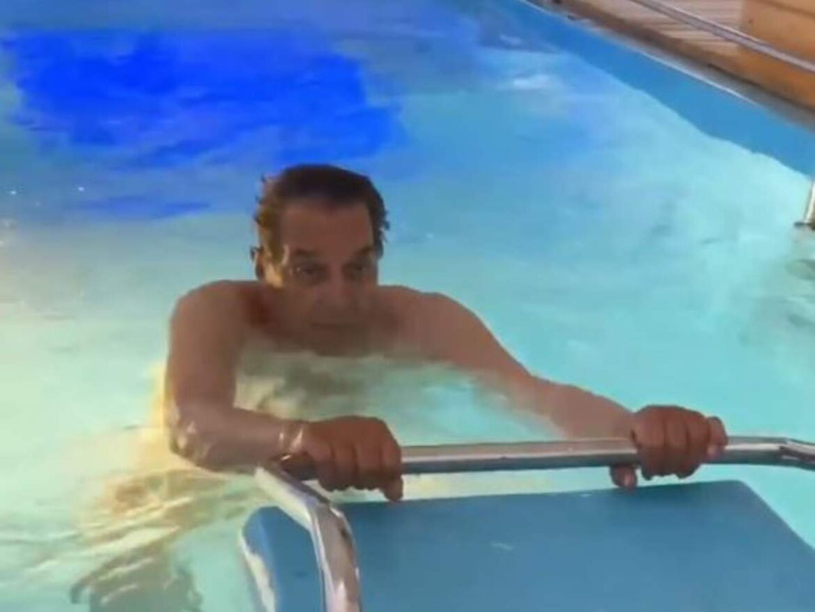Dharmendra does water aerobics in swimming pool to Satyam Shivam Sundaram, watch