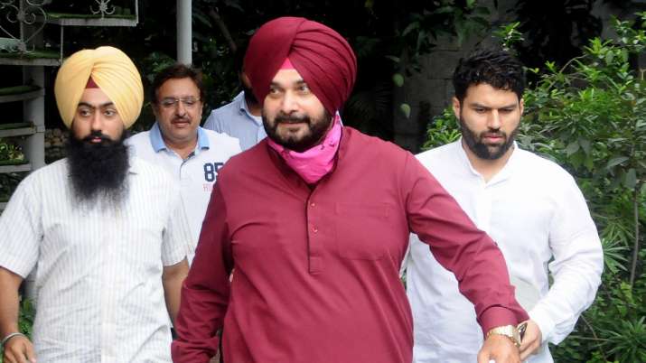 Navjot Sidhu’s Adviser Quits After Congress’s Ultimatum Over Remark