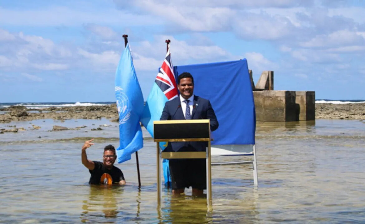 Tuvalu Minister Films Speech Thigh-Deep In Ocean To Depict Climate Change