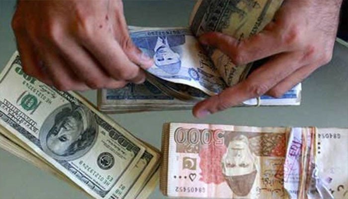 Pakistani rupee falls to a low record, depreciate 30.5% against US dollar under Imran Khan Govt