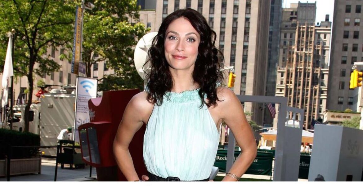 Joanne Kelly Net Worth 2022