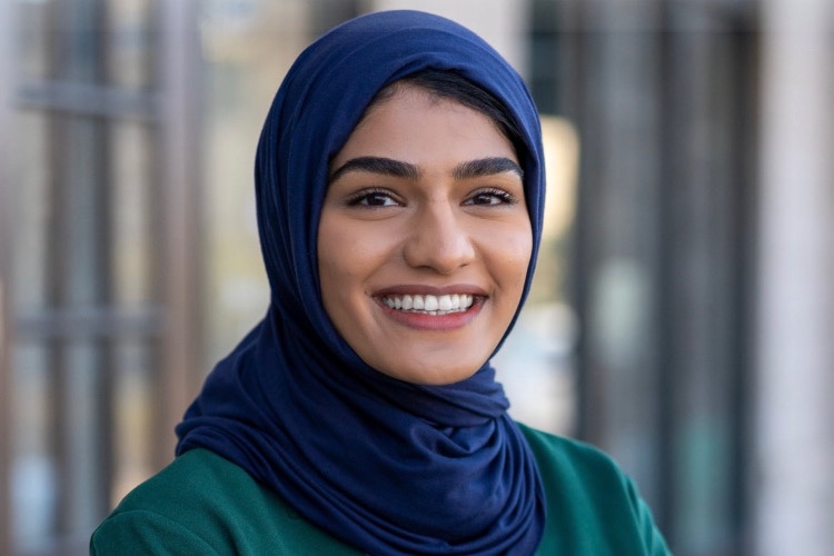 23-yr-old Indian American Muslim woman wins US mid-term elections